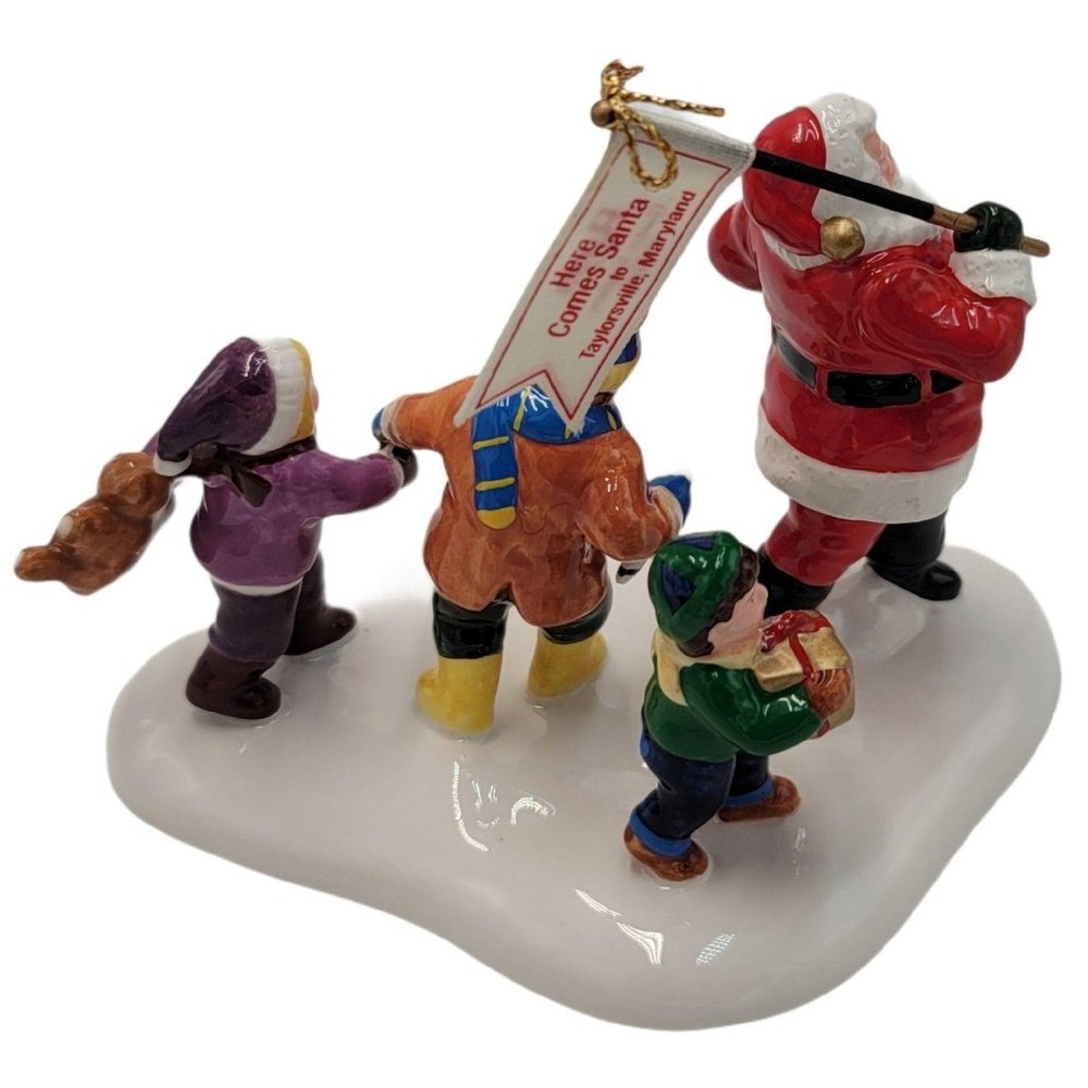 Department 56 Sant Comes To Town Snow Village Dept